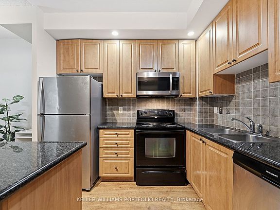 5th image of 33 Cox Blvd #133