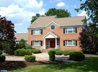 2 Voorhees Way, Pennington, NJ 08534