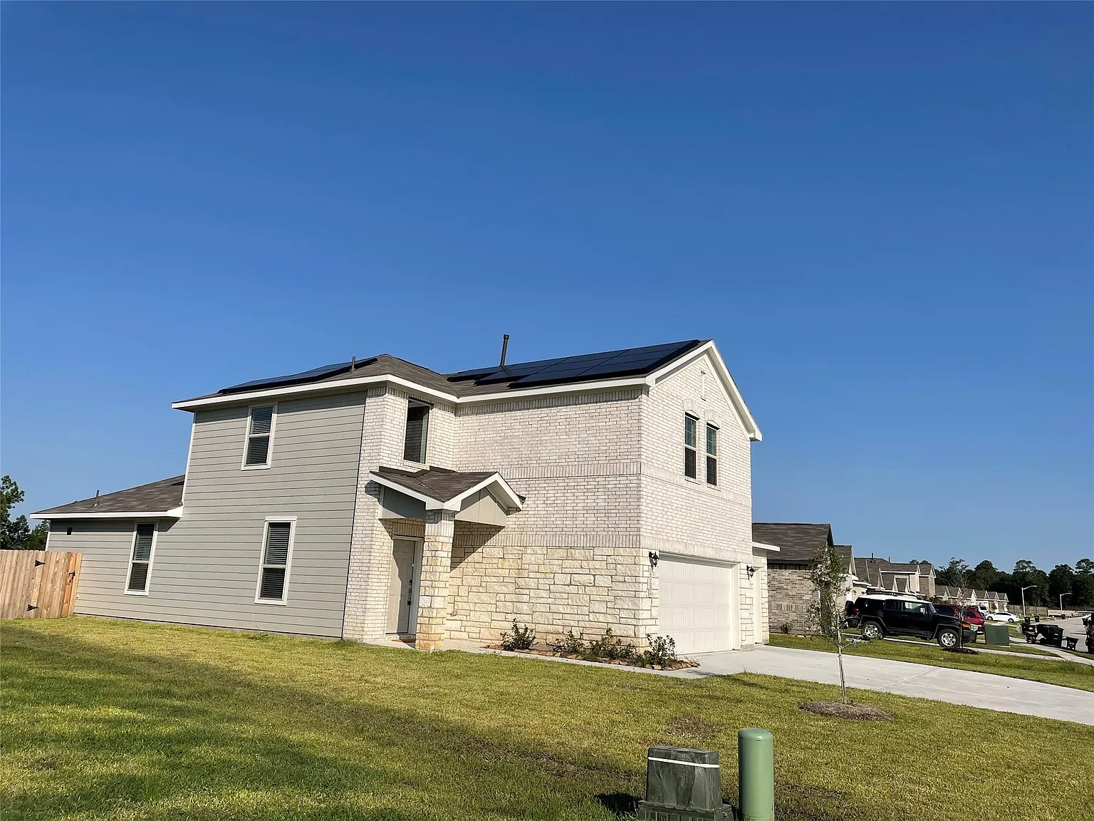 4 bed, 2.5 bath, 2174 sqft, $2,100 — Photo 4