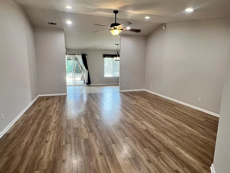 3994 Ethan Ln — Photo 3