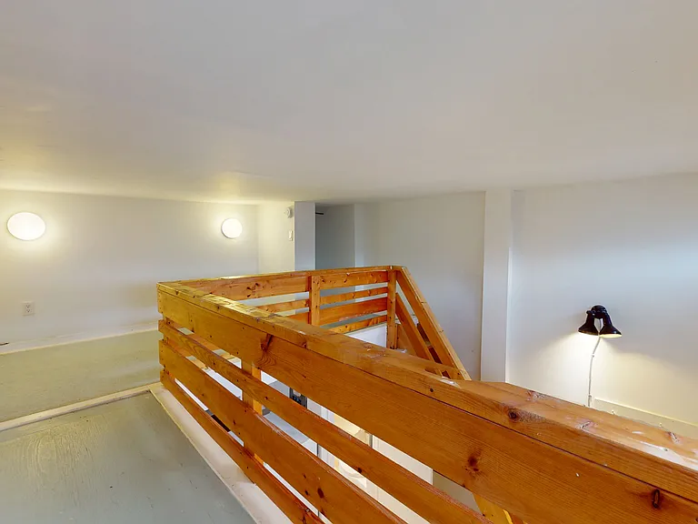 39 Markham St #MAIN REAR — Photo 15