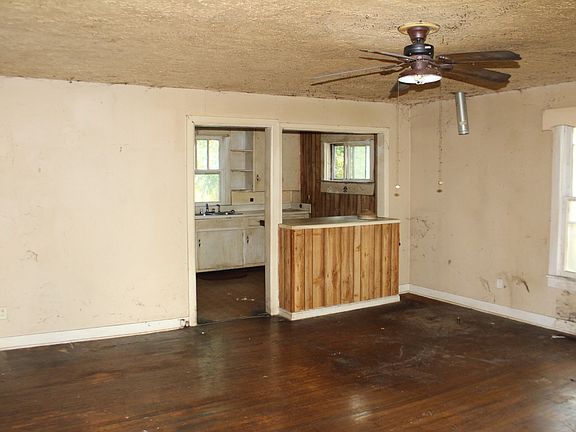 5th image of 335 Caldwell St