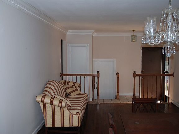 Formal living/Entry way