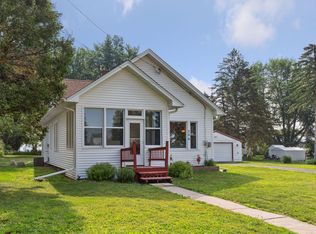 306 N Division St, Roberts, WI 54023