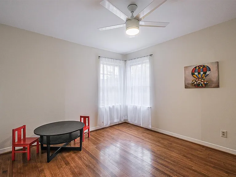 2601 Briarhurst Dr — Photo 18