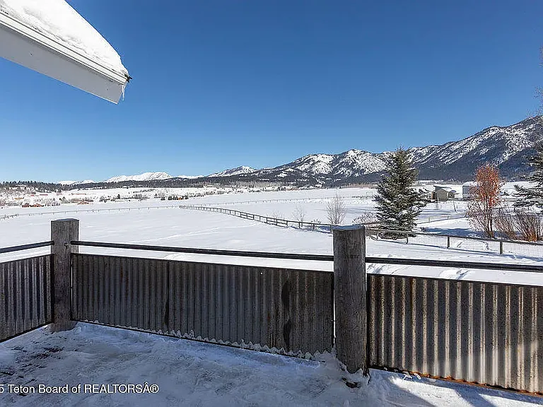 1132 Saddle Dr — Photo 6