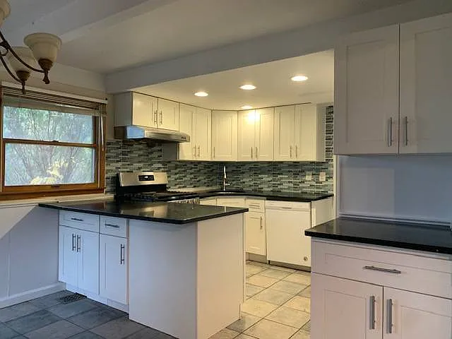 12 Badger Ln — Photo 6