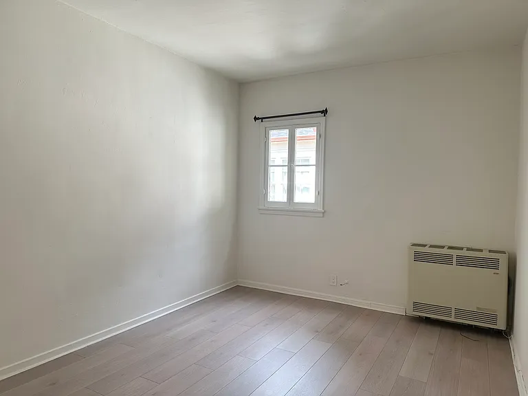 315 N Orange Grove Ave #8 — Photo 12