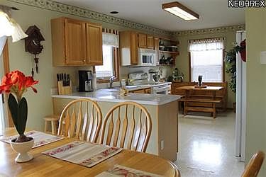 3rd image of 6305 Oak Tree Dr