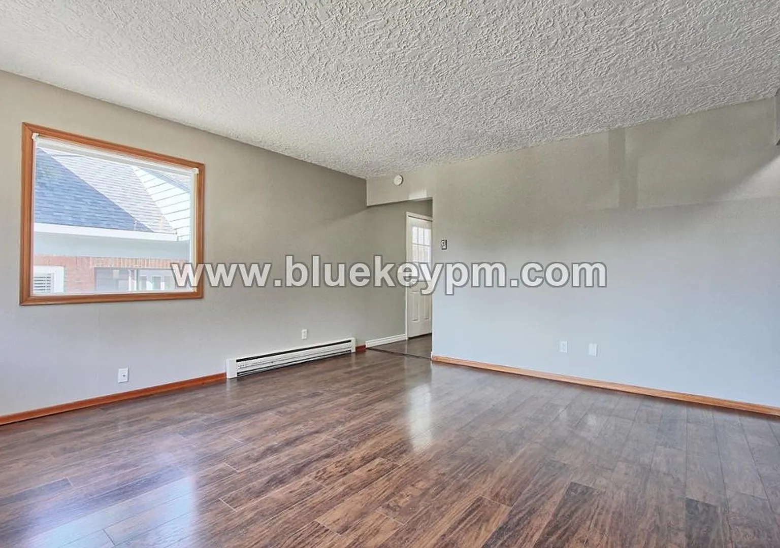 1 Bed, 1 Bath Apartment Located Near Clark College and Easy I-5 Access — Photo 4