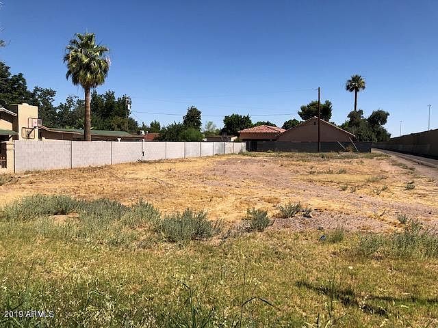 2nd image of 2441 W MORTEN Avenue #105