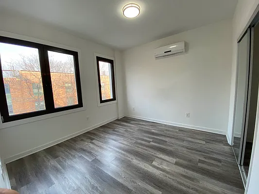 Rented by The InHouse Group | media 8