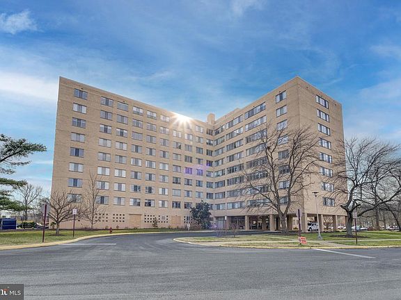 3rd image of 6621 Wakefield Dr APT 713