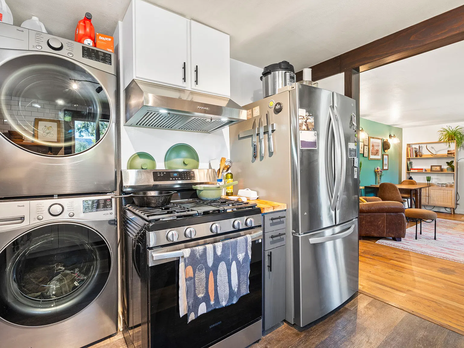 2 bed, 750 sqft, $2,200 — Photo 4