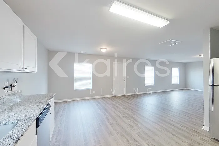 334 Waterfall Rd — Photo 10