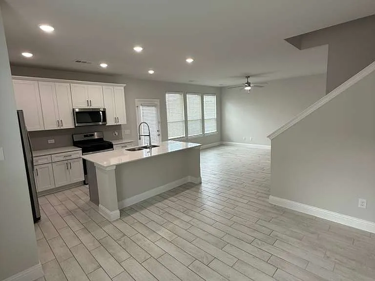 1219 Triton Dr — Photo 1