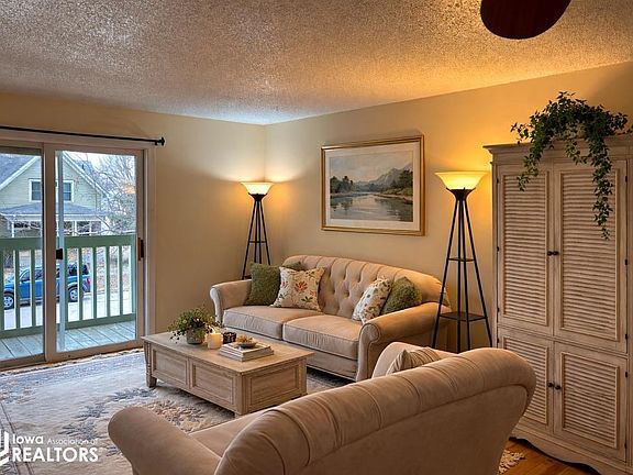 4th image of 105 N 5th St APT 201