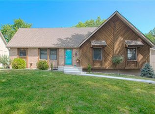 1221 Canterbury Ln, Liberty, MO 64068