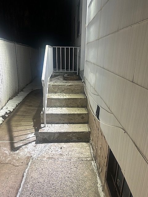 1st image of 64 Evergreen St Floor 1