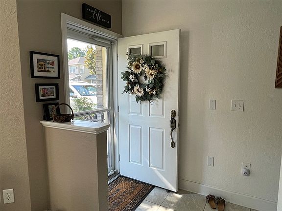 3rd image of 96266 Stoney Creek Pkwy #106