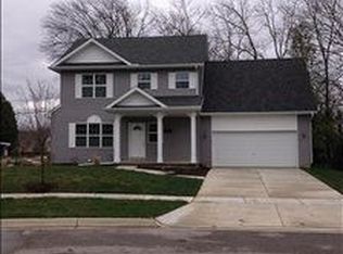 406 Lincoln Ct, Chelsea, MI 48118