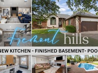 1915 Winged Foot Dr, Nixa, MO 65714