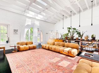 4 Hunts Ln, Brooklyn, NY 11201