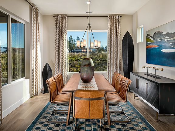 Proclaim Model Dining Room at Tehaleh