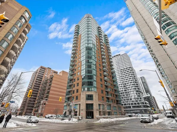 445 Laurier Ave W #1401, Ottawa, ON K1R 0A2