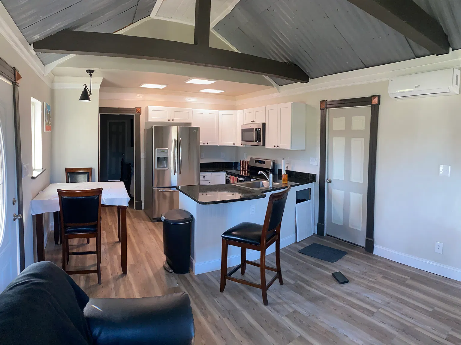 1 bed, 560 sqft, $750 — Photo 2