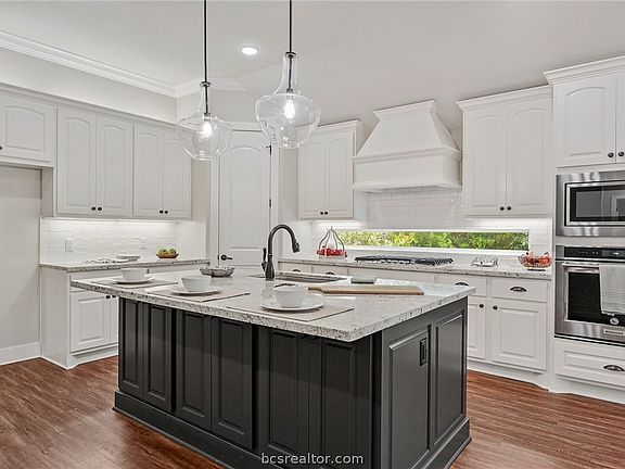 5th image of 2615 Belliser Ct
