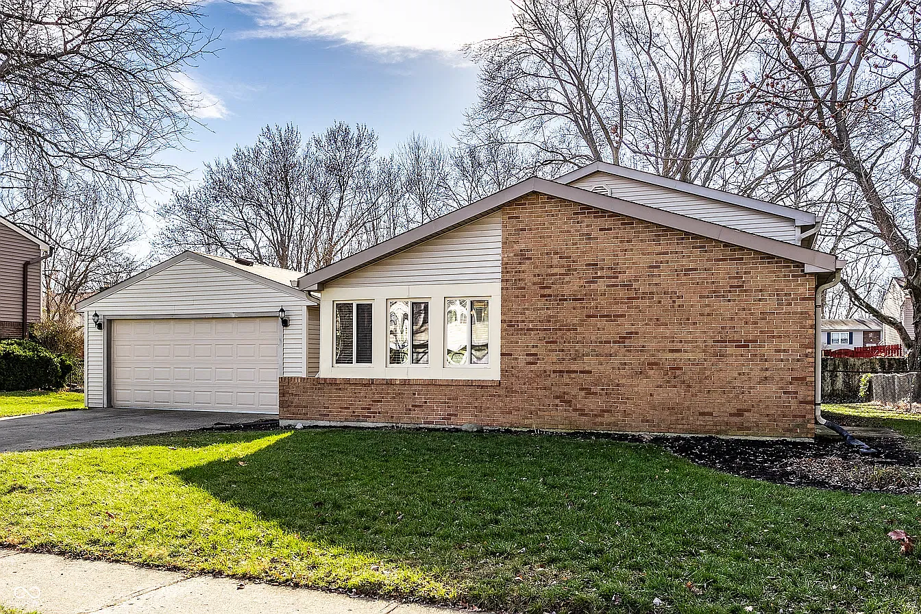 4 bed, 2.5 bath, 1936 sqft, $2,750 — Photo 3