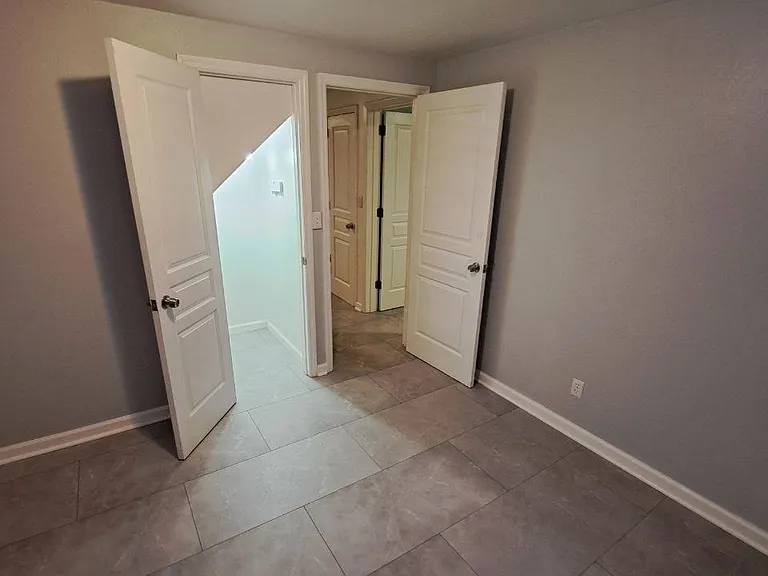 4101 Melinda Dr — Photo 37