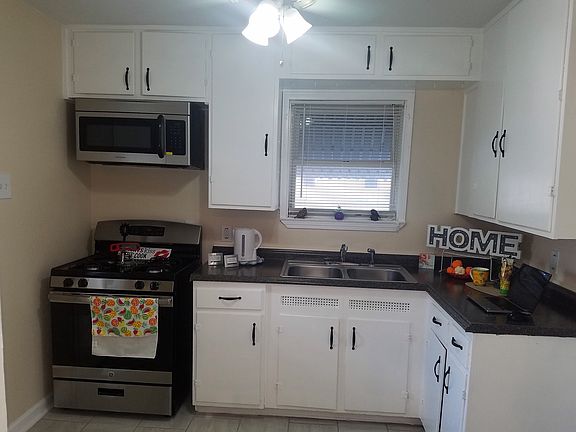 2nd image of 302 Prestwick Blvd