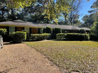 1602 Twin Lakes Dr SW, Bainbridge, GA 39819