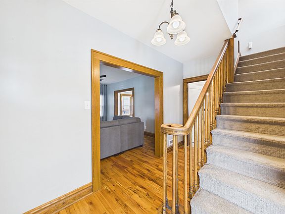 4th image of 2621 Hampton St
