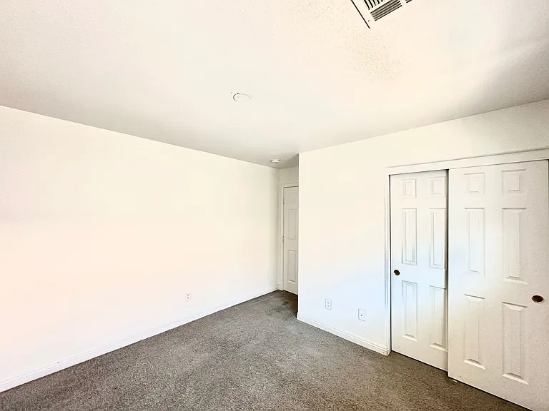 11588 Vesuvio Ct — Photo 14