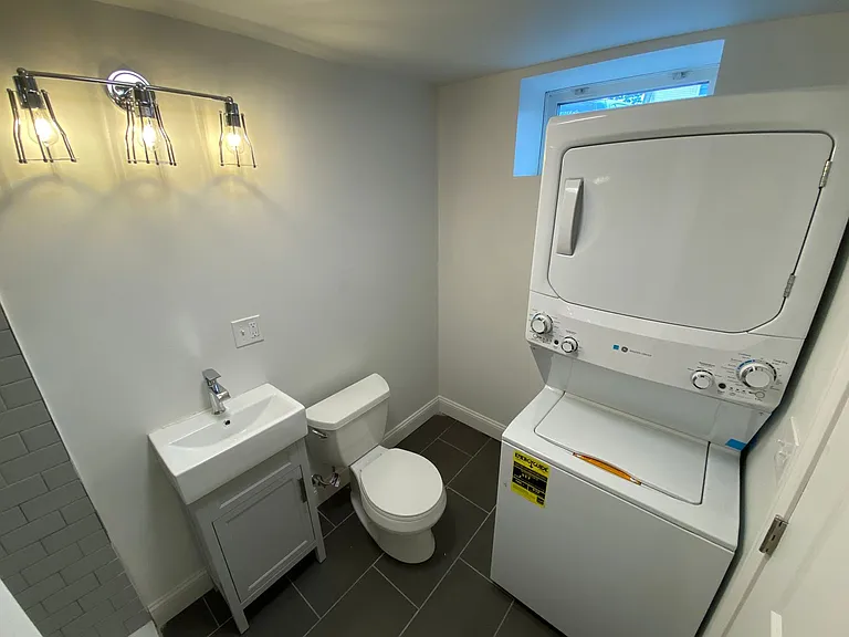 131 Bristol St #1 — Photo 15
