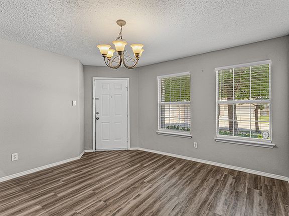 3rd image of 9305 Goldenview Dr