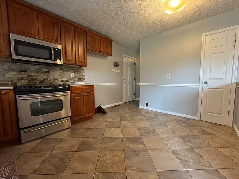 15420 Country Ridge Dr — Photo 6
