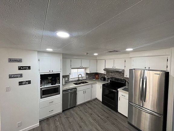 New Quartz countertops 