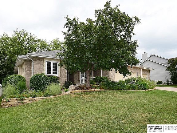 5th image of 2625 Devoe Dr