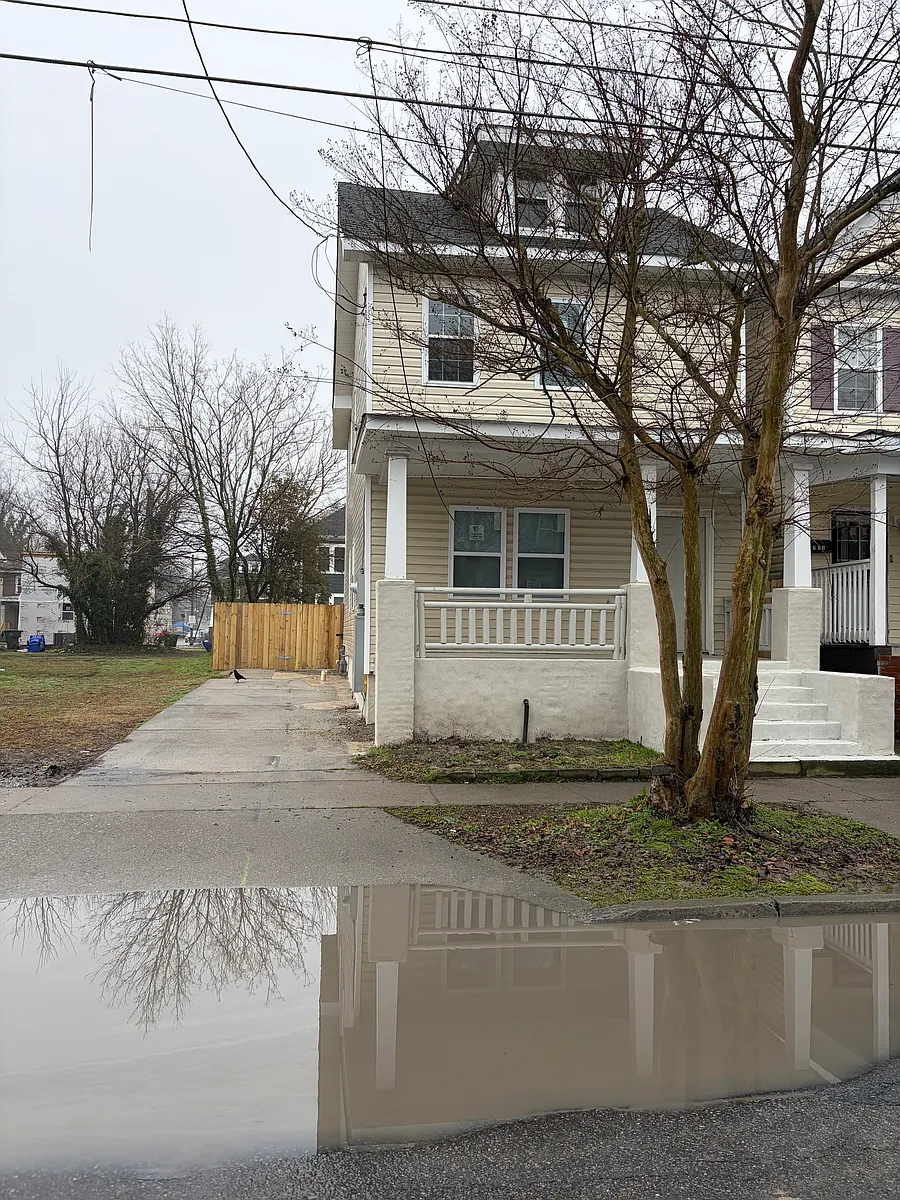 Building Photo - 773 B Ave