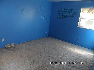 4th image of 1124 Lanette Dr