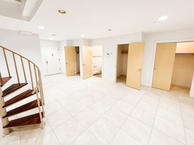 25-21 34th St #1B — Photo 6