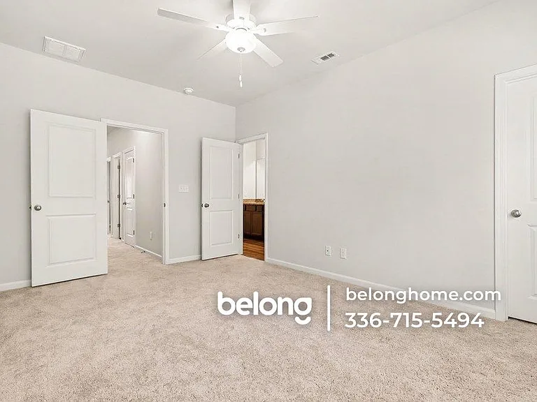 240 Chesapeake Commons St — Photo 4
