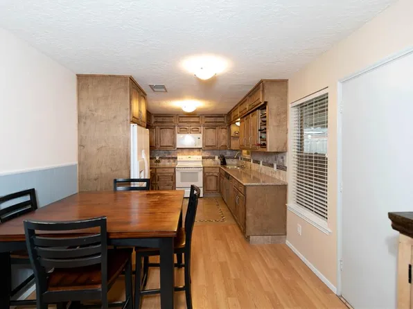 16614 La Avenida Dr, Houston, TX 77062