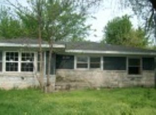 1671 E Division St, Springfield, MO 65803