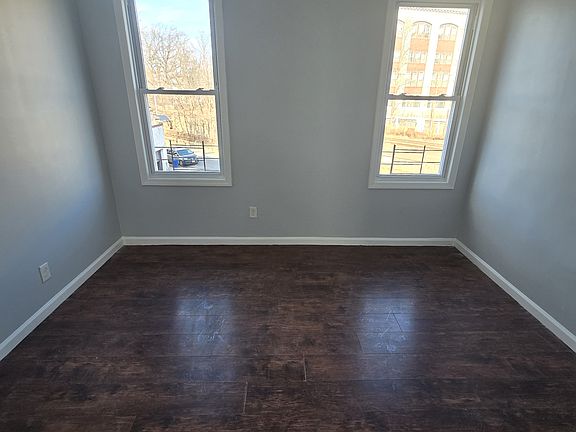 4th image of 221 N 15th St #2B
