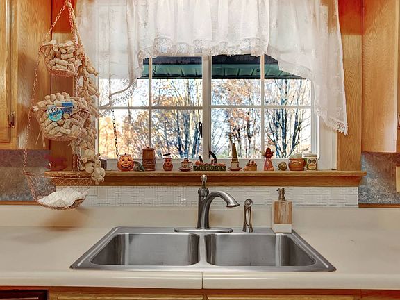 4th image of 127 Fink Dr